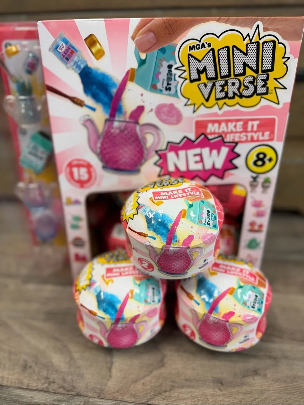 MGA’s Miniverse‎ Make It Mini Lifestyle Series 2 Mystery Ball NIP Unopened (2)